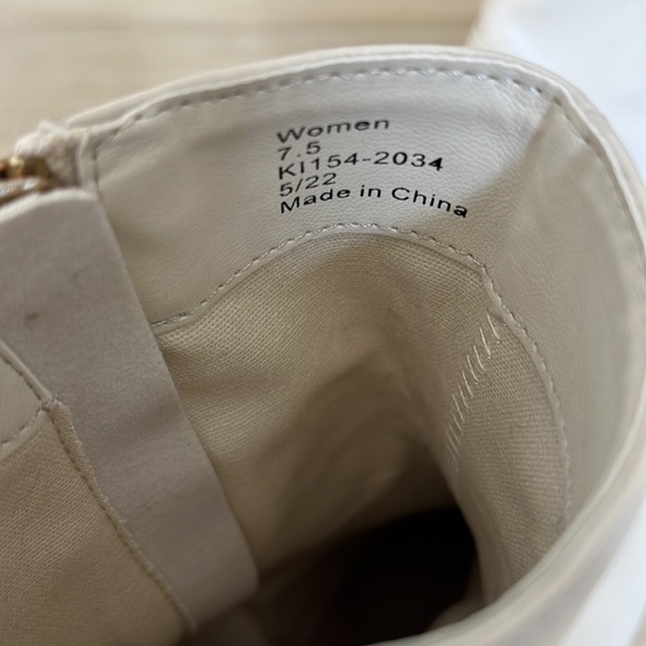 Abercrombie & Fitch Valerie Bootie Size 7.5 - Picture 4 of 6